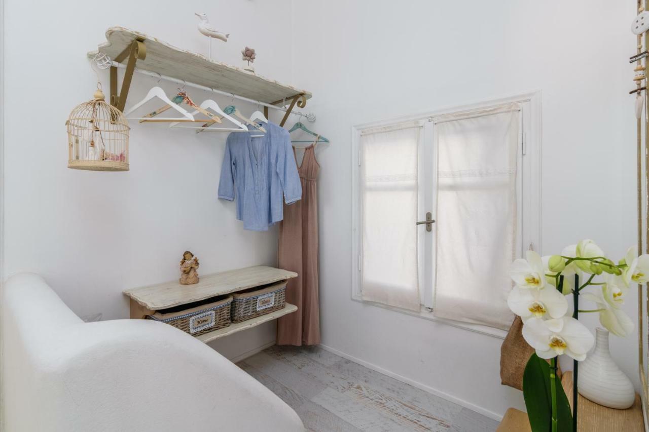 Heavenly Milos Suites Agia Kiriaki Beach  エクステリア 写真